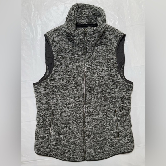 Abercrombie & Fitch Womens Soft Shell Fleece Quilted Grey Zip Up Vest Coat Sz S - Picture 2 of 9